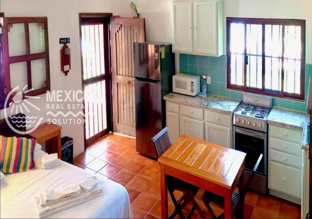 Photo 2 of House for sale at 4 And 5 Camino Costera, Kemah, TX 77565 | MLS# 47683704 | Listing updated on 2026-03-31