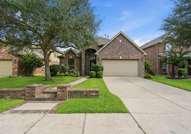 Photo 2 of Single family home for sale at 19522 Blushing Meadow Dr, Cypress, TX 77433 | MLS# 72080140 | Listing updated on 2026-08-19