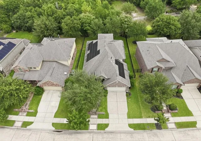 Photo 3 of Single family home for sale at 19522 Blushing Meadow Dr, Cypress, TX 77433 | MLS# 72080140 | Listing updated on 2026-08-19