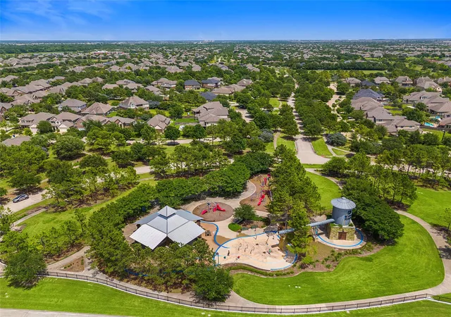 Photo 4 of Single family home for sale at 19522 Blushing Meadow Dr, Cypress, TX 77433 | MLS# 72080140 | Listing updated on 2026-08-19
