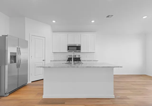 Photo 3 of Single family home for sale at 1518 Shimmering Ocean Way, Iowa Colony, TX 77583 | MLS# 54883972 | Listing updated on 2026-09-14