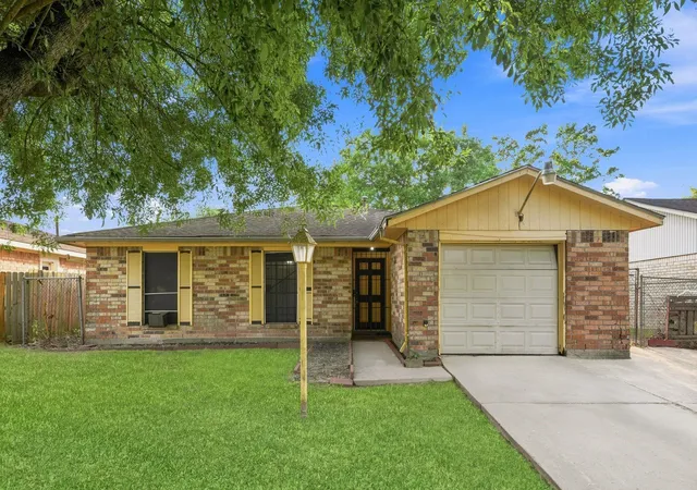 1st image of 12806 Mill Valley Rd, Houston, TX 77048 | MLS# 41000869