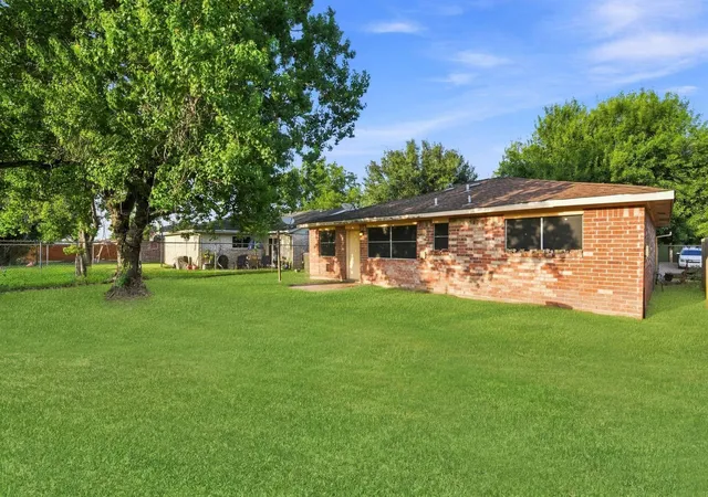 20th image of 12806 Mill Valley Rd, Houston, TX 77048 | MLS# 41000869
