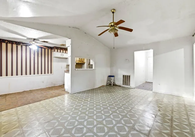 5th image of 12806 Mill Valley Rd, Houston, TX 77048 | MLS# 41000869