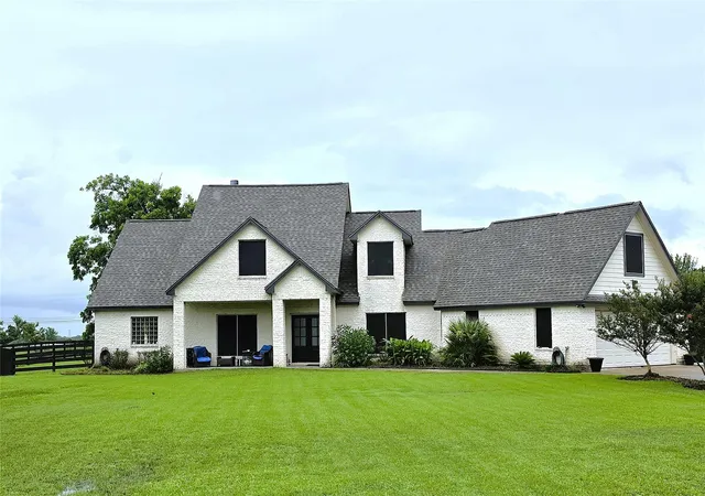 Photo 29 of Single family home for sale at 202 Lakeland Cir, Rosharon, TX 77583 | MLS# 97147121 | Listing updated on 2026-07-01