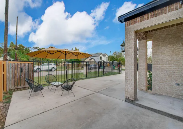 2nd image of 8040 Howton St St, Houston, TX 77028