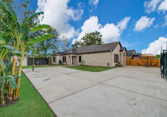 4th image of 8040 Howton St St #1-2, Houston, TX 77028 | MLS# 65413045