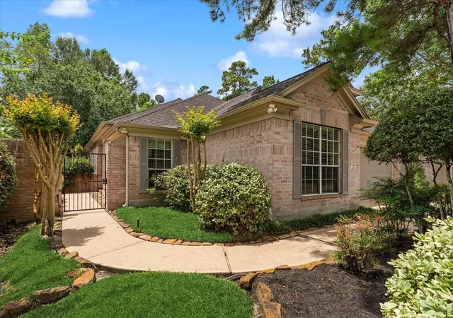 2nd image of 23 E Sienna Pl, Spring, TX 77382 | MLS# 5617669