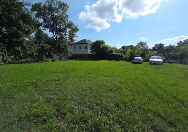 Photo 1 of Single family home for sale at 701 Mansfield St, Houston, TX 77091 | MLS# 8115914 | Listing updated on 2026-07-08