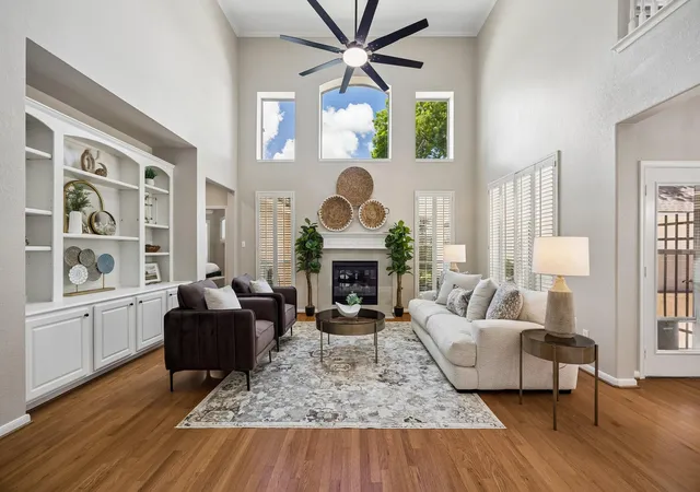 2nd image of 7535 Guinevere Dr, Sugar Land, TX 77479 | MLS# 27347396