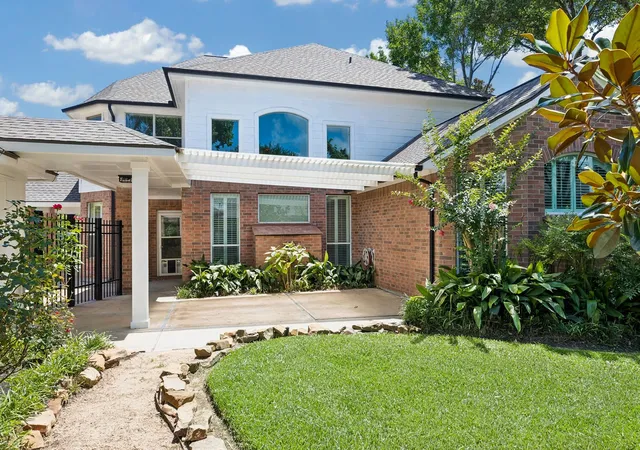 5th image of 7535 Guinevere Dr, Sugar Land, TX 77479 | MLS# 27347396