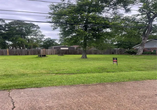 Homes for sale in Crosby, TX | 1810 Eagle Point Rd, Crosby, TX 77532 | MLS# 88904941