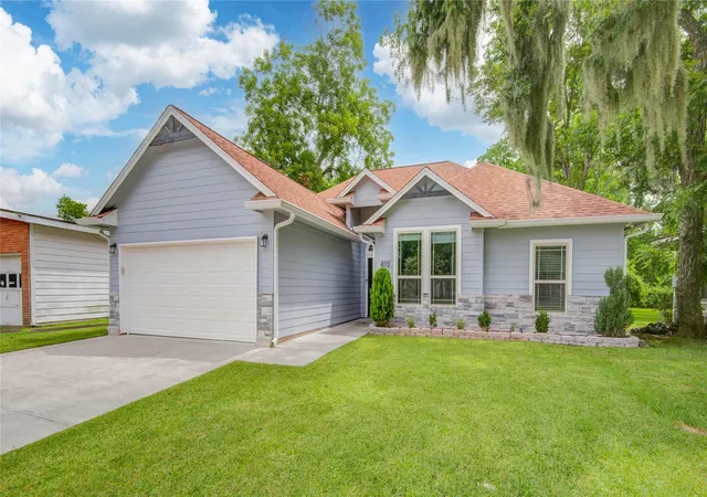Homes for sale in Lake Jackson, TX | 410 Winding Way St, Lake Jackson, TX 77566 | MLS# 85736717