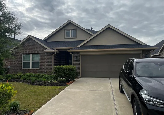 Photo 1 of Single family home for sale at 31510 Vineyard Creek Dr, Fulshear, TX 77441 | MLS# 73796075 | Listing updated on 2026-08-30