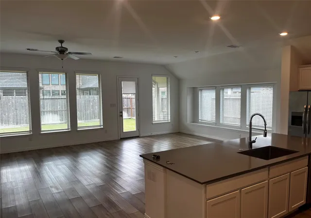 Photo 3 of Single family home for sale at 31510 Vineyard Creek Dr, Fulshear, TX 77441 | MLS# 73796075 | Listing updated on 2026-08-30