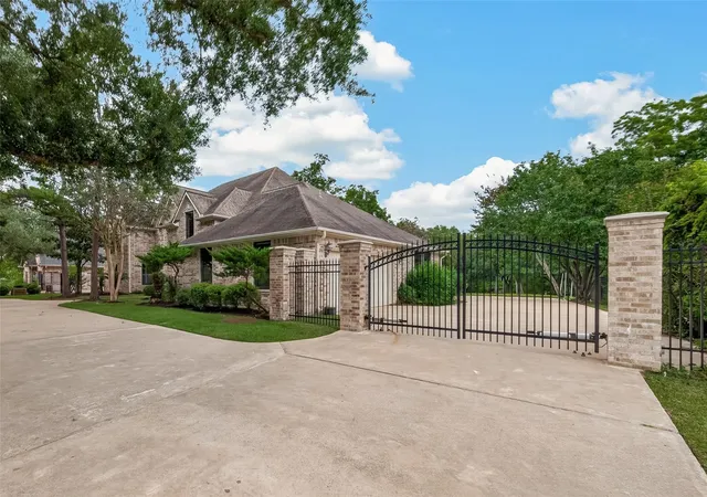 Photo 4 of Single family home for sale at 4334 Crystal Ridge St, Missouri City, TX 77459 | MLS# 64617472 | Listing updated on 2026-08-27