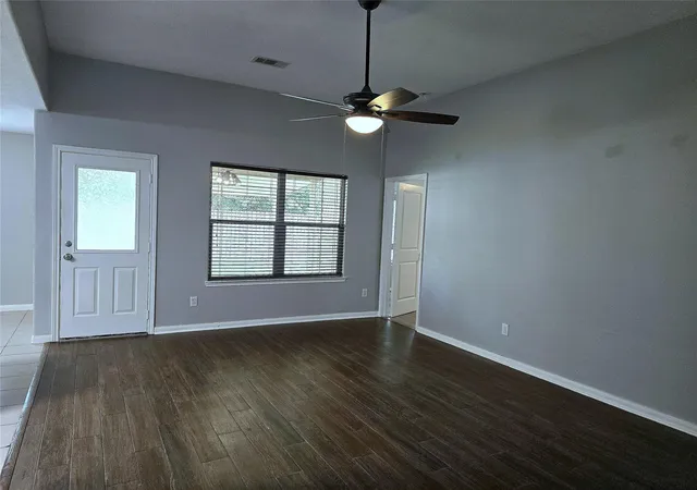 Photo 2 of Single family home for sale at 10320 Stone Gate Dr, Conroe, TX 77385 | MLS# 18765718 | Listing updated on 2026-07-25