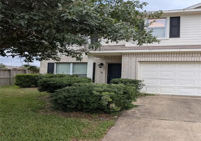 2nd image of 1026 Yorkshire Holw, Fresno, TX 77545 | MLS# 68660980