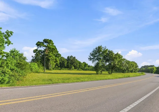 5th image of 6255 Main St, Hitchcock, TX 77563 | MLS# 48130854