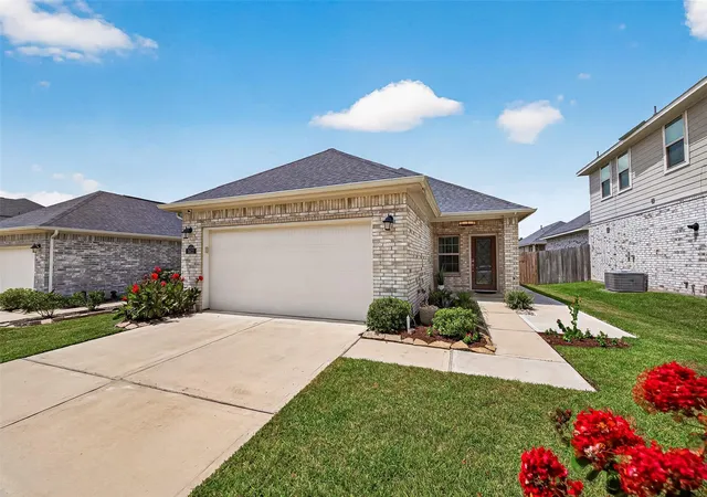 3rd image of 31622 Brown Fern Dr, Fulshear, TX 77441 | MLS# 94391400
