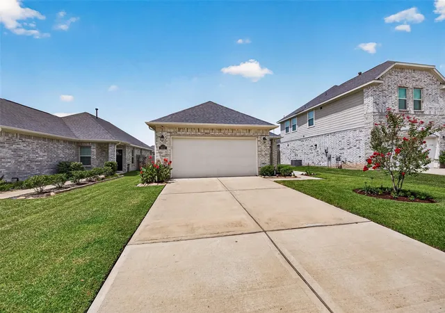 4th image of 31622 Brown Fern Dr, Fulshear, TX 77441 | MLS# 94391400