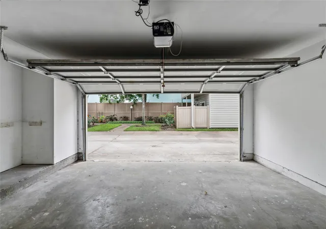 29th image of 2379 Briarwest Blvd #19, Houston, TX 77077 | MLS# 98103366