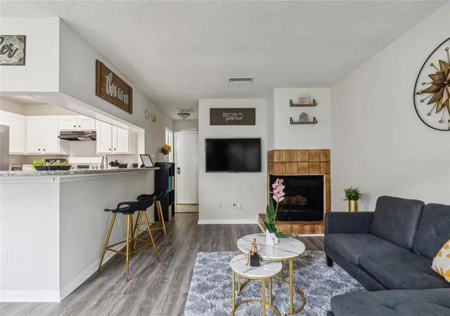 2nd image of 2379 Briarwest Blvd #19, Houston, TX 77077 | MLS# 98103366