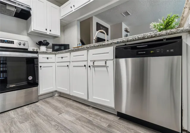 3rd image of 2379 Briarwest Blvd #19, Houston, TX 77077 | MLS# 98103366