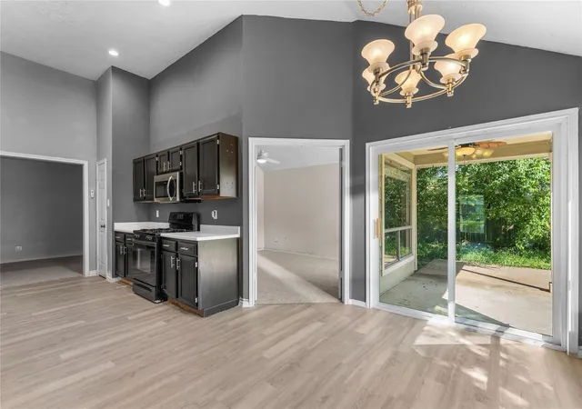 Photo 4 of Single family home for sale at 12210 White River Dr, Tomball, TX 77375 | MLS# 76095881 | Listing updated on 2026-10-08