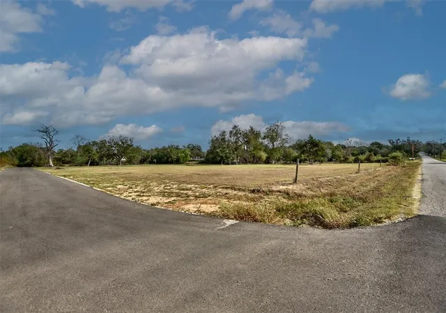 Photo 4 of Land for sale at 000 20Th, Hempstead, TX 77445 | MLS# 64161037 | Listing updated on 2026-07-09