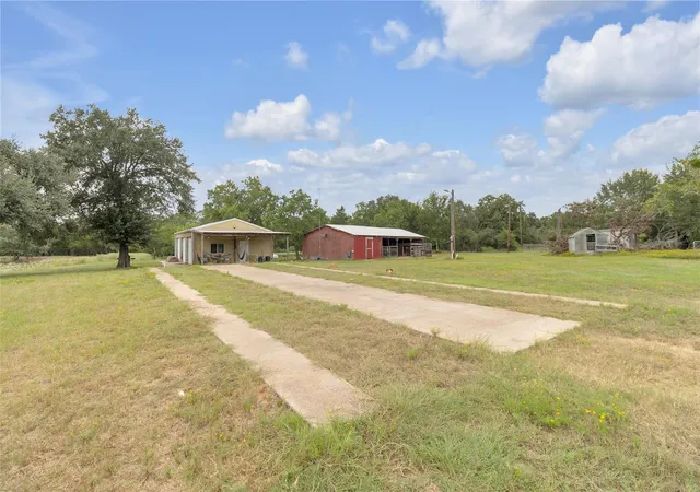 22nd image of 2396 Fm 109, Columbus, TX 78934 | MLS# 836452