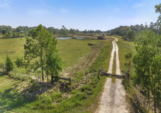 7th image of 1624 Fm 563, Anahuac, TX 77514 | MLS# 497488