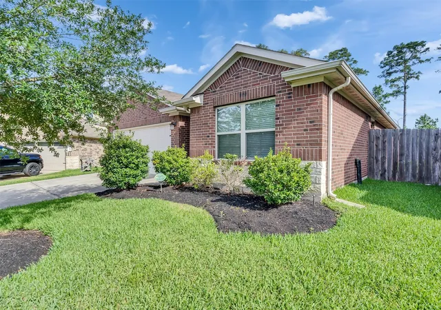 3rd image of 14106 Locke Point Ct, Conroe, TX 77384 | MLS# 3438238