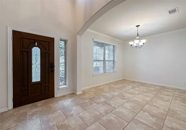 3rd image of 110 S Sawbridge Cir, Spring, TX 77389 | MLS# 75957305