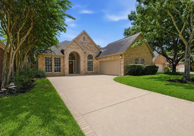 Photo 2 of Single family home for sale at 21015 Eagle Bnd, Katy, TX 77450 | MLS# 82103886 | Listing updated on 2026-09-17