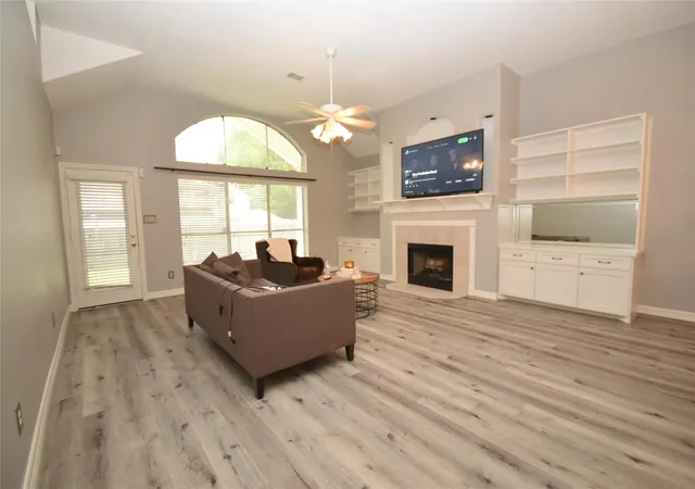 Photo 3 of Single family home for sale at 5113 Greenwater Dr, Willis, TX 77318 | MLS# 18881788 | Listing updated on 2025-10-29