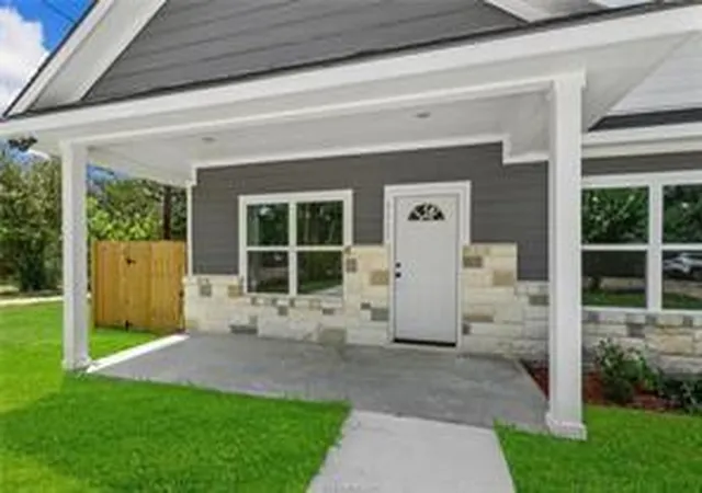 Photo 3 of Single family home for sale at 1913 Marshall Ave, Bryan, TX 77803 | MLS# 10842285 | Listing updated on 2026-09-14