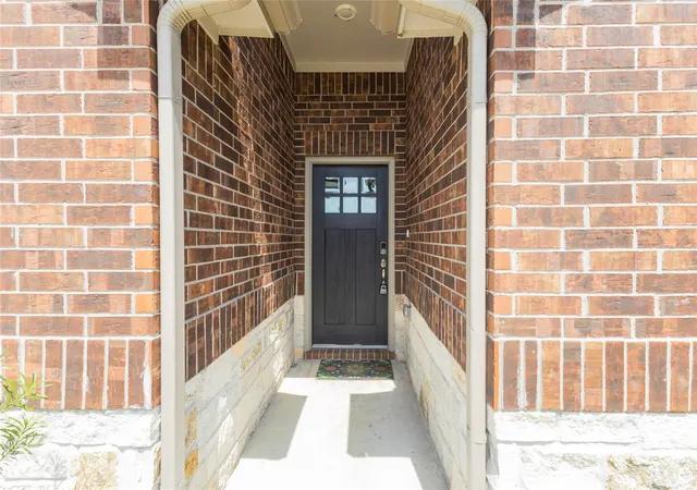 Photo 2 of Single family home for sale at 18614 Austin Ridge Dr, Crosby, TX 77532 | MLS# 86712204 | Listing updated on 2026-08-31