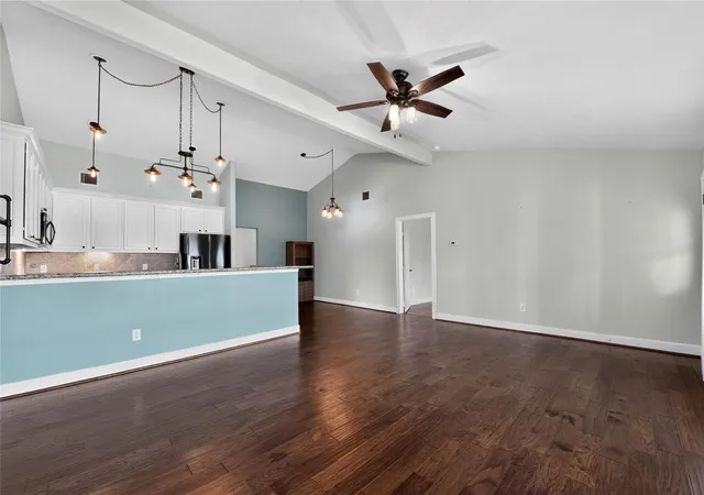 2nd image of 4228 Scenic Dr, Dickinson, TX 77539 | MLS# 26641123