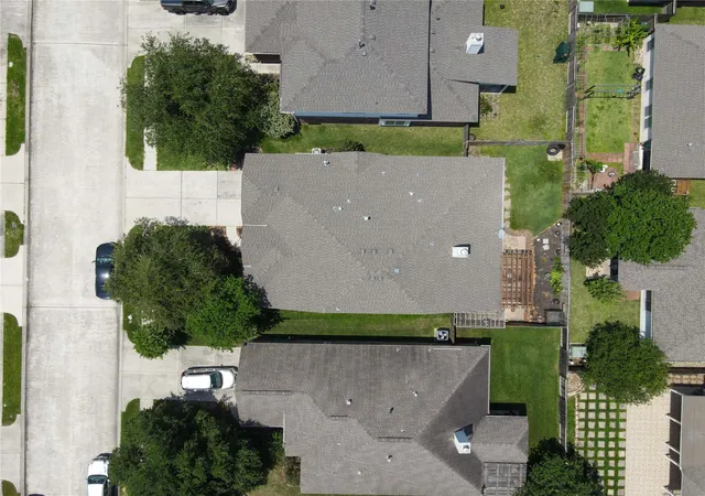 Photo 3 of Single family home for sale at 21495 Rose Ml Dr, Kingwood, TX 77339 | MLS# 48944863 | Listing updated on 2026-08-11