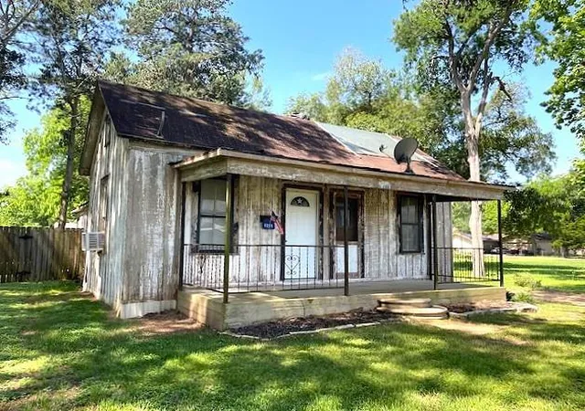 Homes for sale in Wallis, TX | 6211 Gresham St, Wallis, TX 77485 | MLS# 70035582