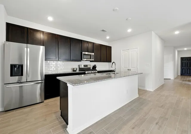 3rd image of 15219 Faushard Ln, Houston, TX 77044 | MLS# 73939837