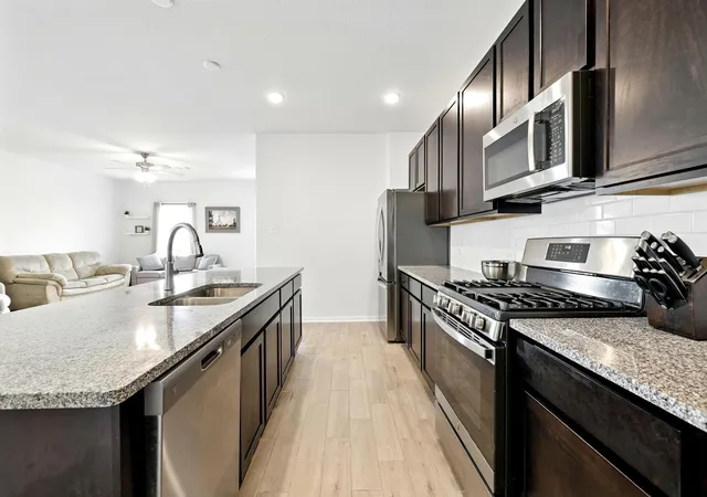 5th image of 15219 Faushard Ln, Houston, TX 77044 | MLS# 73939837