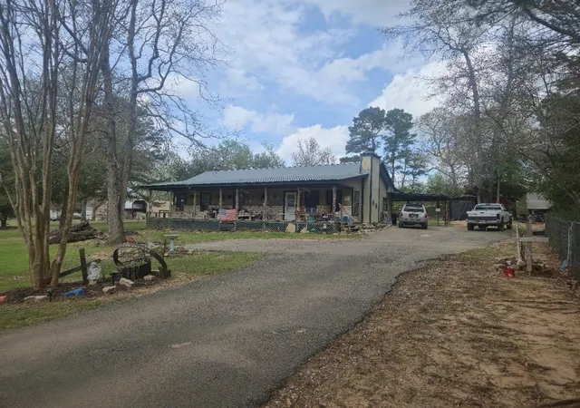 Photo 1 of Single family home for sale at 176 Lemoine, Livingston, TX 77351 | MLS# 25884219 | Listing updated on 2026-09-04