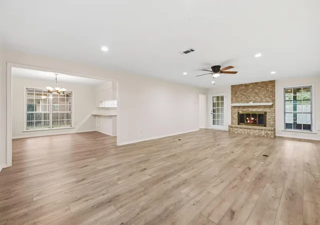 Photo 3 of Single family home for sale at 8022 Bayside Blvd, Beach City, TX 77523 | MLS# 51920149 | Listing updated on 2026-09-03
