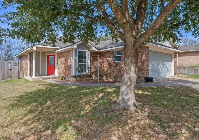 Homes for sale in Brenham, TX | 501 Riggs St, Brenham, TX 77833 | MLS# 60876260