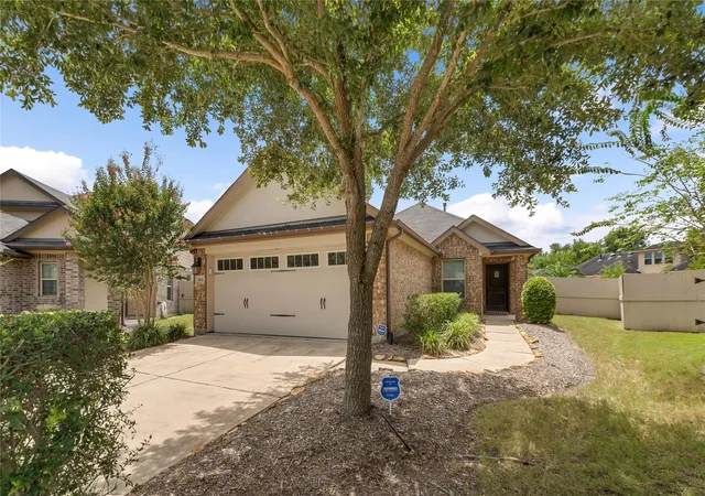 Photo 1 of Sale Pending at 1631 City Pass Ln, Houston, TX 77047 | MLS# 49560344 | Listing updated on 2026-09-23
