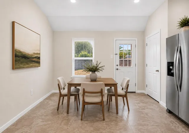 Photo 4 of Sale Pending at 1631 City Pass Ln, Houston, TX 77047 | MLS# 49560344 | Listing updated on 2026-09-23