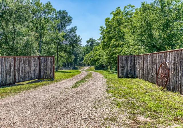 Photo 2 of Land for sale at 16597 Fm 912, Washington, TX 77880 | MLS# 72730658 | Listing updated on 2026-09-23