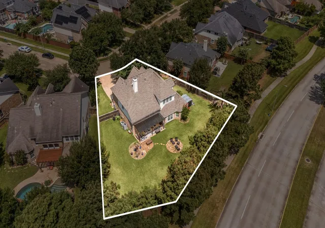 Photo 2 of Single family home for sale at 10502 Landsdowne Pointe Dr, Spring, TX 77379 | MLS# 6912032 | Listing updated on 2026-08-03
